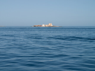 Isola di Formica, nelle isole Egadi.  Di proprietà privata, appartiene dagli anni '80 a  una comunità terapeutica per tossicodipendenti. Amministrativamente fa parte del comune di Favignana.