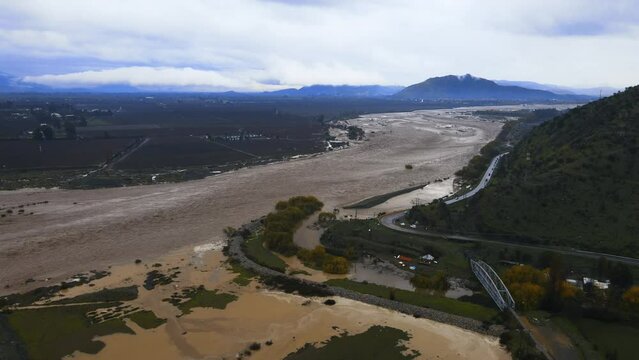 R&iacute;o Cachapoal sexta regi&oacute;n de Chile