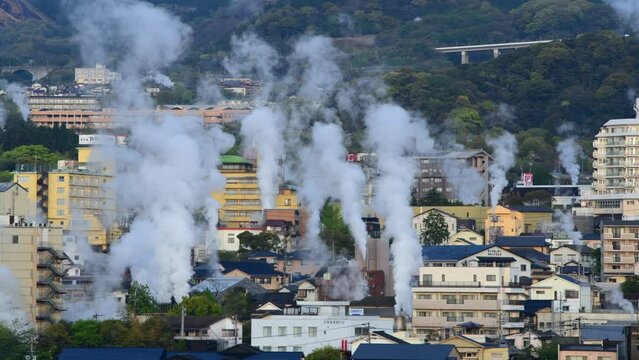湯煙の町別府市鉄輪温泉