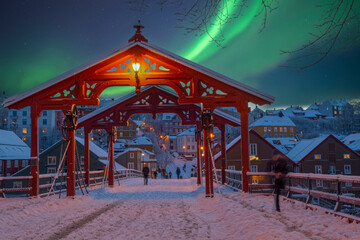   Winter Gamle Bybro historische Brücke Nordlicht Trondheim Norwegen - 642338634