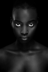 Black and white portrait of an beautiful african woman 