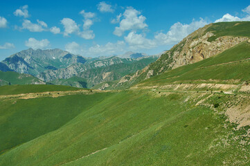Fototapeta na wymiar Moldo-Ashuu pass, Kyrgyzstan