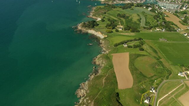 vue a&eacute;rienne au soleil de pleneuf val andr&eacute;
