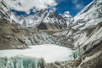 Papier peint adhésif Ama Dablam ice ridge with frozen lake at Everest Base Camp - Nepal