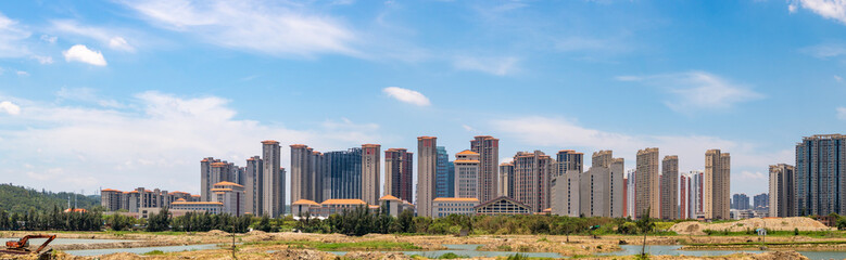 Fototapeta na wymiar panorama of the city park