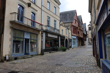 Rue typique, ville de Laval, département de la Mayenne, France