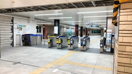 Hanshin Umeda Station, Osaka, Japan - obrazy, fototapety, plakaty