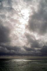 Orage sur l'océan avant la tempête sur l'île d'Oléron en France - obrazy, fototapety, plakaty