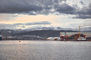 Fototapeta premium a shipyard in cloudy weather
