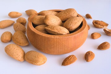 almonds in a bowl
