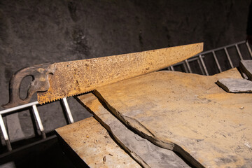 Slate Slabs with Rusty Saw Embedded Before Surface Transpor