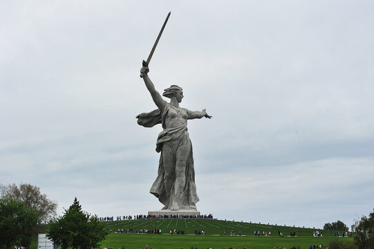 Porno video galereya Lena Berkovaning yangi pornosini onlayn tomosha qiling