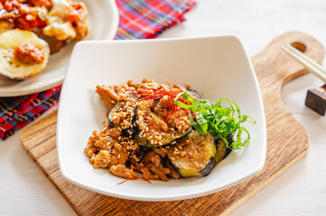 水なすのそぼろ味噌炒め