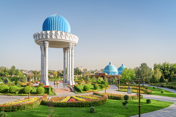 Scenic rotunda at the Memorial Shakhidlar Hotirasi complex