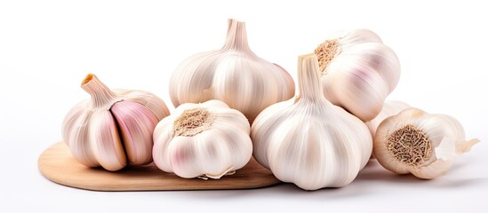 Raw garlic is a beneficial cooking spice for the body