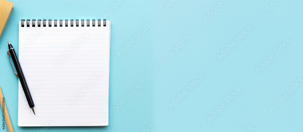 Poster online learning concept with cream notebook black pen and office desktop accessories on blue backgro