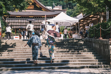 Visit a shrine that represents Japan [Yasaka Shrine]