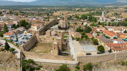 vista aérea del municipio de Buitrago de Lozoya en la comunidad de Madrid, España