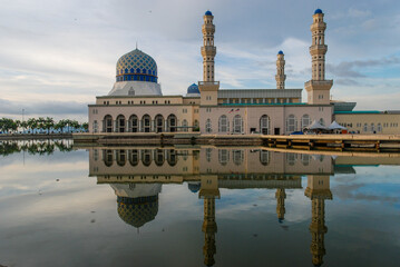 Masjid Bandaraya Kota Kinabalu City Mosque, Sabah, Borneo, Malaysia, called the Likas Floating...
