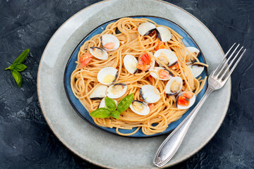Pasta with fried clams.
