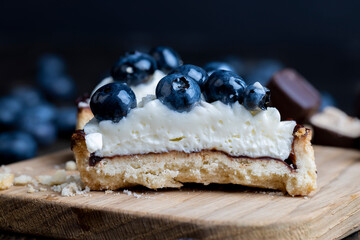 Tartlet with cream and blueberry flavor