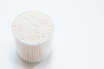 ケースに入った綿棒