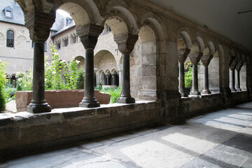 Kreuzgang der Münsterkirche in Bonn