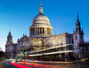 UK, England, London, St Pauls cathedral dusk