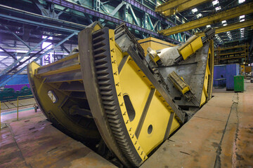 Special equipment for preparation nuklear reaktor vessel.