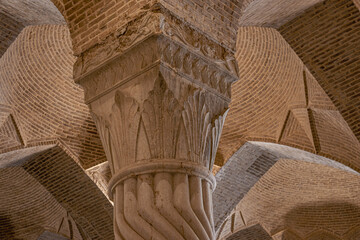 details of Vakil Mosque
