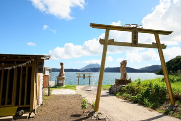 黄金の鳥居があるおこへた展望所の風景