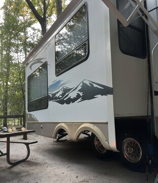 5th wheel camping 