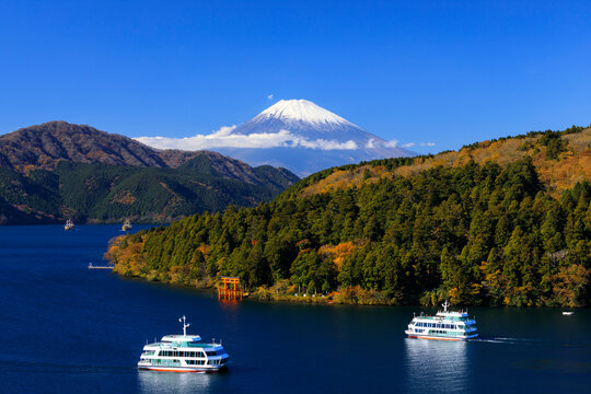 Lake Ashi and Mount Fuji in autumn, Japan,Kanagawa Prefecture,Hakone Machi