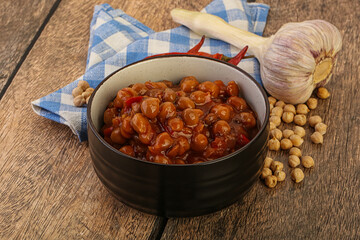 Baked chickpea with tomato sauce