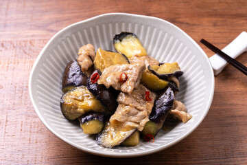 なすと豚肉の味噌炒め