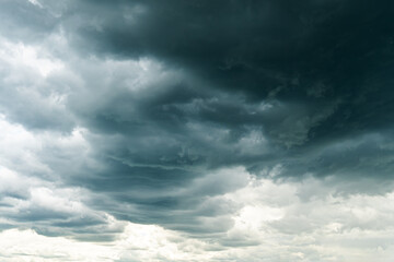 Obraz premium Dark clouds before a thunder storm.