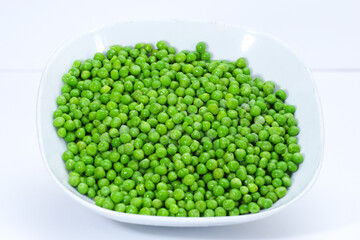 green peas in bowl