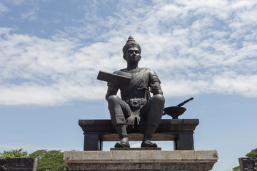 King Ram's Monument on a sunny day
PS.Public Domain