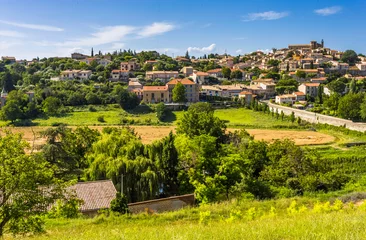 Gordijnen village de Valensole, Provence, France  © Unclesam