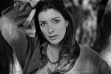 black and white portrait of a woman in the park in bulgaria varna, model shooting, autumn 