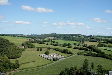 Cimetière en Normandie vu du haut des Alpes Mancelles