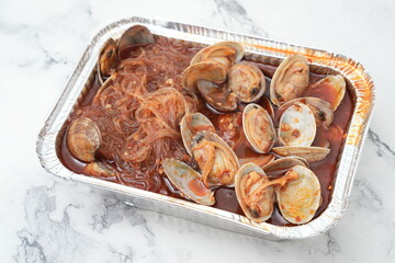 Spicy clam noodle