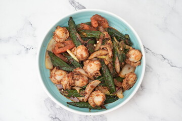 spicy lady finger with seafood