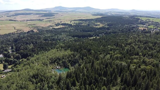 Le Lac Bleu, Champclause, Haute-Loire, Auvergne Rh&ocirc;ne Alpes, Massif Central, France, Europe