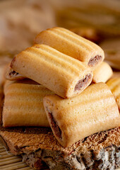 biscuits with barley, spelled, oats and chocolate