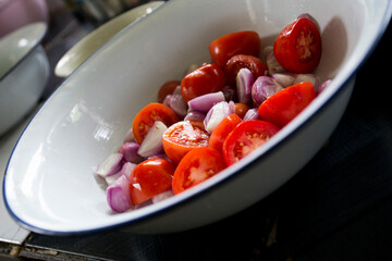 Tom yum is a chicken soup originating in Thailand and it can be said that it is one of the best-known dishes in Thai cuisine.