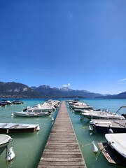 Lac Annecy - Ponton et port - Alpes - France