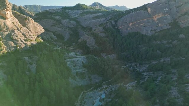 Els estrets d`Arnes a fascinating natural park