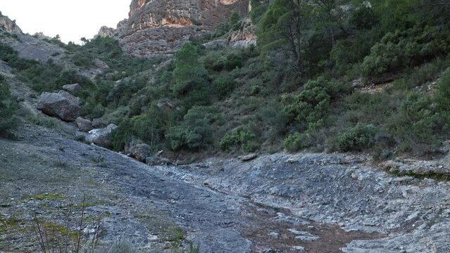 Els estrets d`Arnes a fascinating natural park