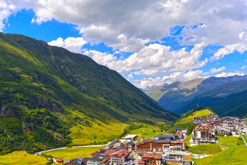 Luftansicht Obergurgl, Gemeinde Sölden in Tirol - obrazy, fototapety, plakaty